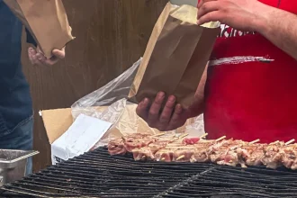 Τέλος οι ψησταριές στα πανηγύρια, μόνο με catering