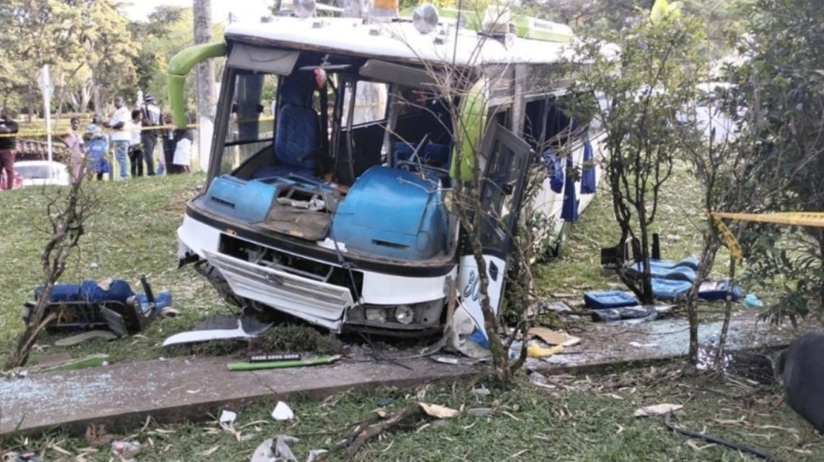 Τραγωδία στην Κολομβία: 11 νεκροί από ανατροπή λεωφορείου σε φοιτητική εκδρομή