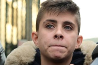 Μουρτζούκου: «Δεν μένω με την Πόπη», λέει η 24χρονη μετά τις αποκαλύψεις ότι συγκατοικεί με τη μητέρα του Παναγιωτάκη