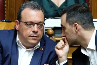 Συνάντηση Φάμελλου-Χαρίτση για κοινές πρωτοβουλίες σχετικά με την τραγωδία των Τεμπών