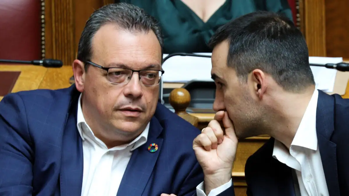 Συνάντηση Φάμελλου-Χαρίτση για κοινές πρωτοβουλίες σχετικά με την τραγωδία των Τεμπών