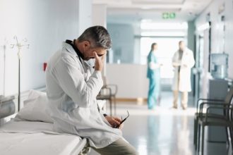 Αχαΐα: Πώς η συμμορία του βιρτουόζου του κλαρίνου "έγδυνε" γιατρούς - Πόσοι έπεσαν στην παγίδα