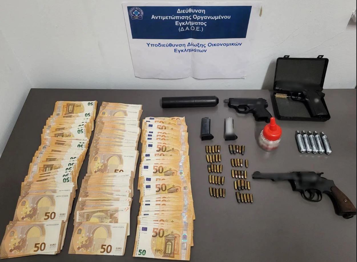 Εξαρθρώθηκε κύκλωμα για εικονικές συνταγογραφήσεις – Πάνω από 1,2 εκατ. ευρώ η ζημιά για τον ΕΟΠΥΥ