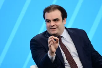Πιερρακάκης: Η Ελλάδα σχεδιάζει να αποπληρώσει τα δάνεια από το πρώτο πρόγραμμα διάσωσης 10 χρόνια νωρίτερα