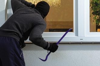 Αγρίνιο: Βρήκαν τον "σπάιντερμαν" που είχε ρημάξει διαμερίσματα σκαρφαλώνοντας σε σωλήνες