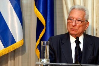 Πέθανε ο Πέτρος Μολυβιάτης