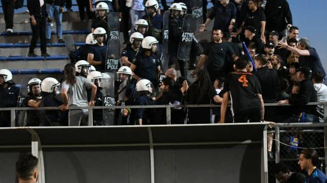 Πάτρα: Σήμερα απολογούνται οι συλληφθέντες οπαδοί του Παναιγιάλειου για τα επεισόδια στο γήπεδο