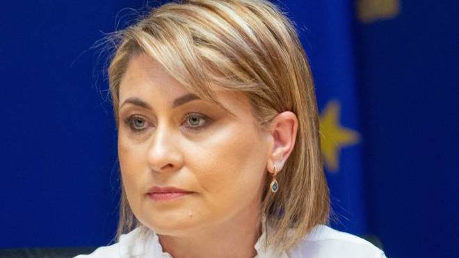 Χριστίνα Αλεξοπούλου: Παρέμβαση στο Υπουργείο για το ταρτάν στο Παμπελοποννησιακό Στάδιο