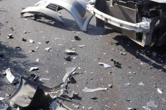 Πάτρα: Περνούσε με το αυτοκίνητό του και τράκαρε σταθμευμένα ΙΧ