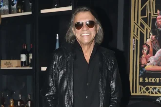 Ηλίας Ψινάκης για Σάκη Ρουβά: «Δεν μου μιλάει, δεν με παίρνει τηλέφωνο»