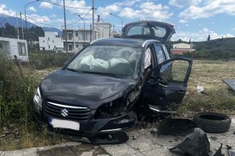 Εκτροπή Ι.Χ. στην περιμετρική οδό Αγρινίου - Στο νοσοκομείο ο οδηγός (ΦΩΤΟ)