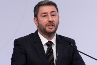 Ν. Ανδρουλάκης: Η κυβέρνηση επιχειρεί από Βατερλώ να ονομάσει «παράθυρο ευκαιρίας» τη συμμετοχή της Τουρκίας στην ευρωπαϊκή άμυνα