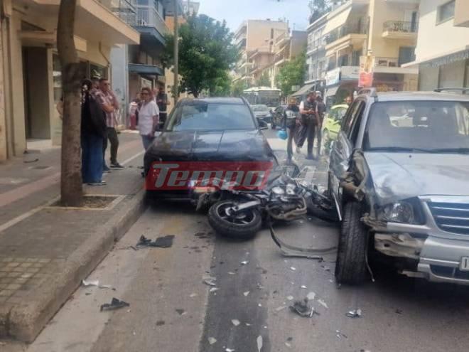 Πάτρα: Σοβαρό τροχαίο στη Γούναρη - Δύο αδέρφια τραυματισμένα στο νοσοκομείο (ΦΩΤΟ)