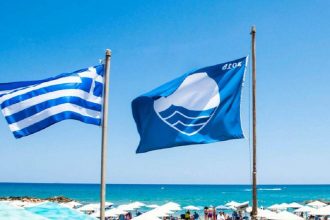 Γαλάζια Σημαία: Με 623 βραβευμένες ακτές, η Ελλάδα στην 2η θέση παγκοσμίως - Ποιες είναι στην Αχαΐα
