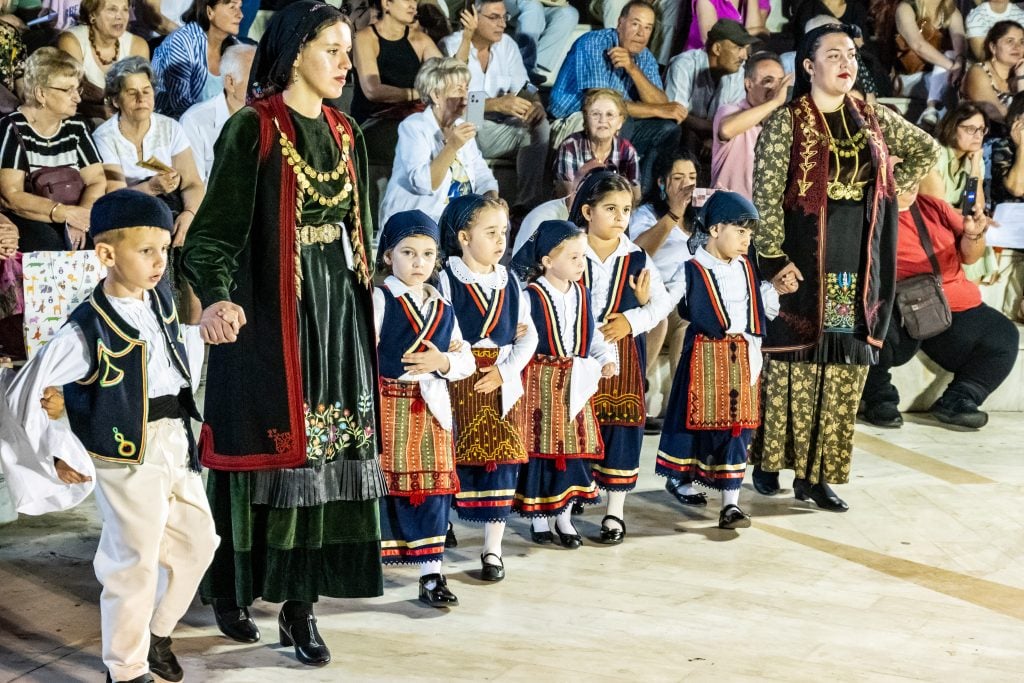 ΠΑΤΡΑ: Παγκαλαβρυτικός-Πανηπειρωτικός ένωσαν δυνάμεις για την ανάδειξη του πολιτισμού - ΔΕΙΤΕ ΦΩΤΟ ΠΑΤΡΑ: Παγκαλαβρυτικός-Πανηπειρωτικός ένωσαν δυνάμεις για την ανάδειξη του πολιτισμού - ΔΕΙΤΕ ΦΩΤΟ