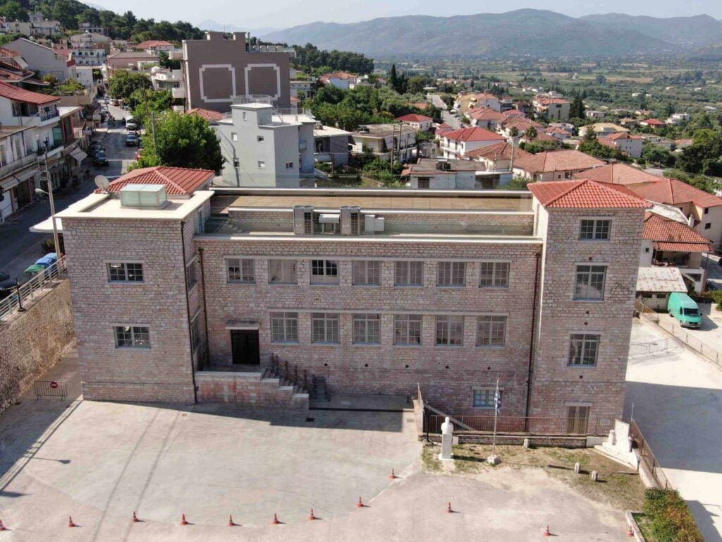 Το ιστορικό σχολείο Βούλγαρη μετατράπηκε σε πολυχώρο πολιτισμού και άνοιξε για το κοινό