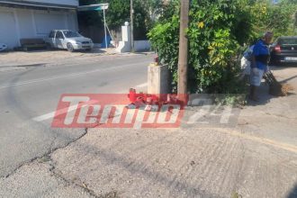 Σε σοκ η Πάτρα: Κεριά και λουλούδια στο σημείο που "χάθηκαν" οι δύο νέοι στα Αραχωβίτικα