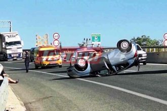 Αχαΐα: Πανικός στην Ολυμπία Οδό - Τούμπαρε αυτοκίνητο (ΦΩΤΟ)