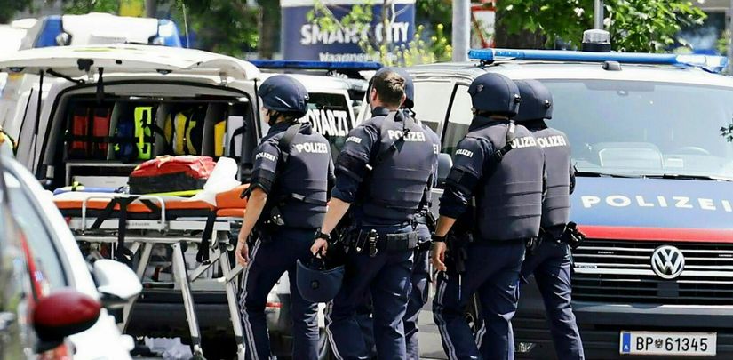Αυστρία: Με πιστόλι και καραμπίνα ο μακελάρης αιματοκύλησε το σχολείο – Τριήμερο εθνικό πένθος στη χώρα