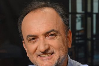 Το θεατρικό αναλόγιο «Η Πάτρα με το βλέμμα του Σταμάτη Βούλγαρη» στο Ρωμαϊκό Στάδιο σήμερα και αύριο