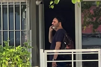 Στάθης Αγγελόπουλος: Νύχτα στα κρατητήρια για τον τραγουδιστή - Τον «καίει» η κατάθεση αστυνομικού της Άμεσης Δράσης