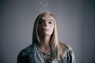Κακές συνήθειες: Η επιστήμη ξέρει τα μυστικά για να τις κόψεις