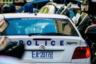 Άγριο επεισόδιο σε πολυκατοικία - Γυναίκα τραυμάτισε 35χρονο με κατσαβίδι