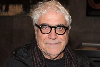 Δημήτρης Πιατάς: «Η Επίδαυρος είναι ιερός χώρος, ο Μάρκος Σεφερλής μπορεί να κάνει σάτιρα γιατί αυτοσαρκάζεται»