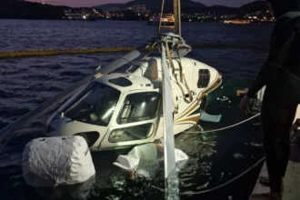 Συνελήφθη ο 57χρονος κυβερνήτης του ελικοπτέρου που έπεσε στη Μαρίνα Βουλιαγμένης