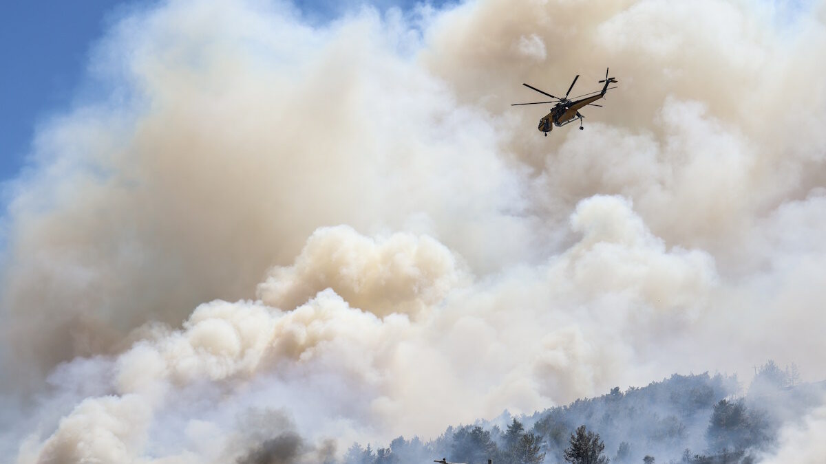 Σε κατάσταση έκτακτης ανάγκης η Χίος από την πύρινη λαίλαπα – Νέο μήνυμα του 112 για εκκένωση 4 περιοχών