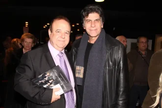 Γιάννης Μπέζος για Παύλο Χαϊκάλη: «Κλισέ το “θέατρο είναι ένα μεγάλο κρεβάτι”, αυτά είναι απλά λόγια»