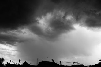 Ποιες περιοχές "χτυπάει" η κακοκαιρία-εξπρές - Σε ισχύ το έκτακτο δελτίο της ΕΜΥ