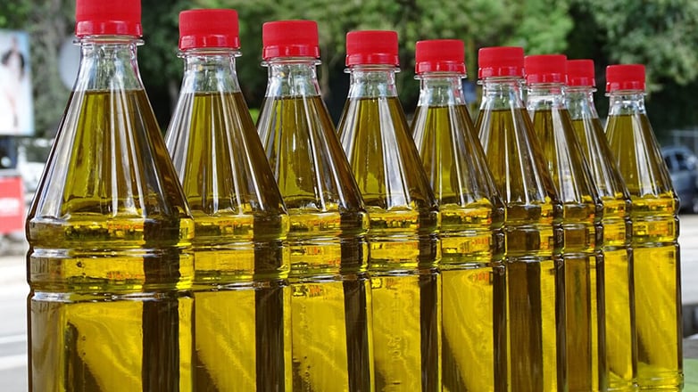 Δυτική Ελλάδα: Μπήκε σε αποθήκη πολυκατοικίας για να κλέψει... μπουκάλια με λάδι