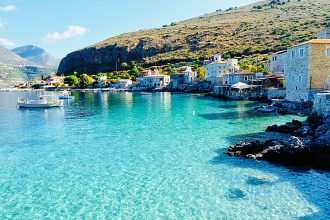 Η μαγική ακτογραμμή της Πελοποννήσου με τις μυθικές παραλίες! Εκτός λίστας η ... Αχαΐα!