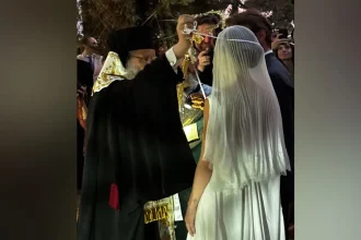 Νικόλας Νιάρχος και Μαλού Ντάλα Πίκολα παντρεύτηκαν στην Σπετσοπούλα