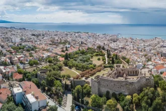 Καιρός: Λιακάδα και ζέστη σήμερα Δευτέρα στην Πάτρα