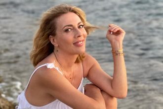 Σμαράγδα Καρύδη: Όταν δεν με αναγνωρίζουν, λέω ότι είμαι η Ναταλία Δραγούμη