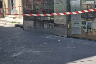 Πάτρα: Σύλληψη γυναίκας μετά από πτώση σοβάδων