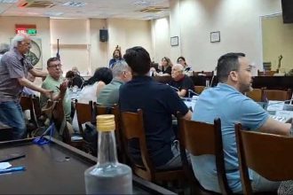 σπιράλ: Λογοκρισία και χυδαιότητες και στο Δημοτικό Συμβούλιο