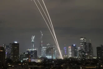 «Έχουμε τον πλήρη έλεγχο του εναέριου χώρου της Τεχεράνης» λέει το Ισραήλ - Σε υπόγειο καταφύγιο κρύβεται ο Χαμενεΐ