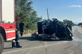 Ανείπωτη τραγωδία: Νεκρός πατέρας και ο 13χρονος γιος του σε τροχαίο με φορτηγό