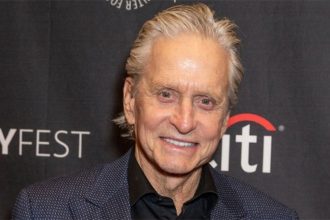 Μάικλ Ντάγκλας: «Με τον πατέρα μου κάναμε πάνω από 150 ταινίες σε 80 χρόνια»