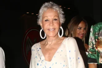 Ζωή Λάσκαρη: Κατασχέθηκαν τα κοσμήματά της - Πάγωσε ξανά η δημοπρασία με δικαστική απόφαση