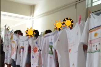 «Μικρά Χέρια, Μεγάλα Θαύματα: Όταν η Ευτυχία γίνεται Προσφορά»