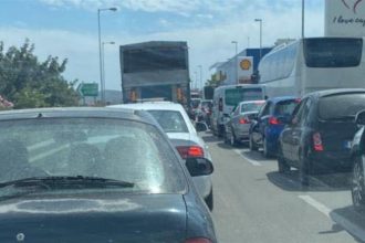 Πάτρα: Απίστευτο μποτιλιάρισμα στην Ακρωτηρίου - Δοκιμασία νεύρων για τους οδηγούς