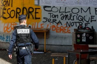 Νυχτερινή απαγόρευση κυκλοφορίας ανηλίκων – Μια αμφιλεγόμενη «λύση» στη Γαλλία κατά της εγκληματικότητας