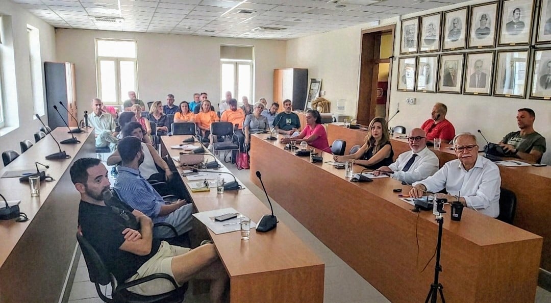 Η Περιφέρεια Δυτικής Ελλάδας σε συνάντηση για το Γεωπάρκο Χελμού – Βουραϊκού και τις προοπτικές του γεωτουρισμού 