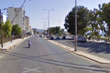 Πάτρα: Δικυκλιστής έπεσε στις μπάρες του τρένου και τραυματίστηκε