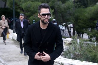 Ο Τσαλίκης ξέσπασε κατά της Μουρτζούκου – «Φέρτε μου τον διακόπτη να ανοίξω εγώ την ηλεκτρική καρέκλα»