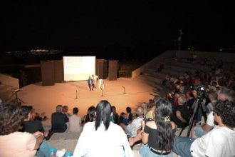 Πάτρα: Η παράσταση «Ξεχάστε τον Ηρόστρατο» απόψε στο Θέατρο Κρήνης